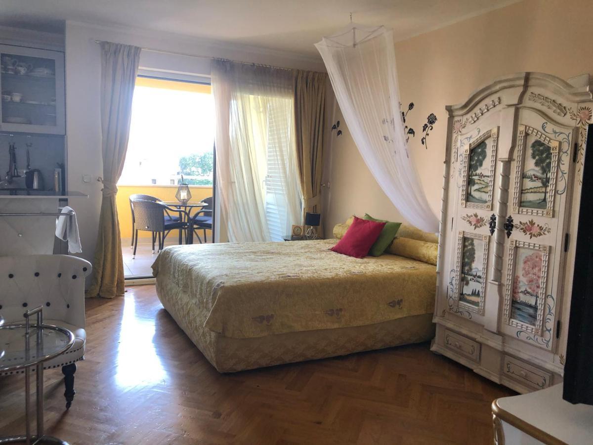 Apartment Betty Малинська Екстер'єр фото