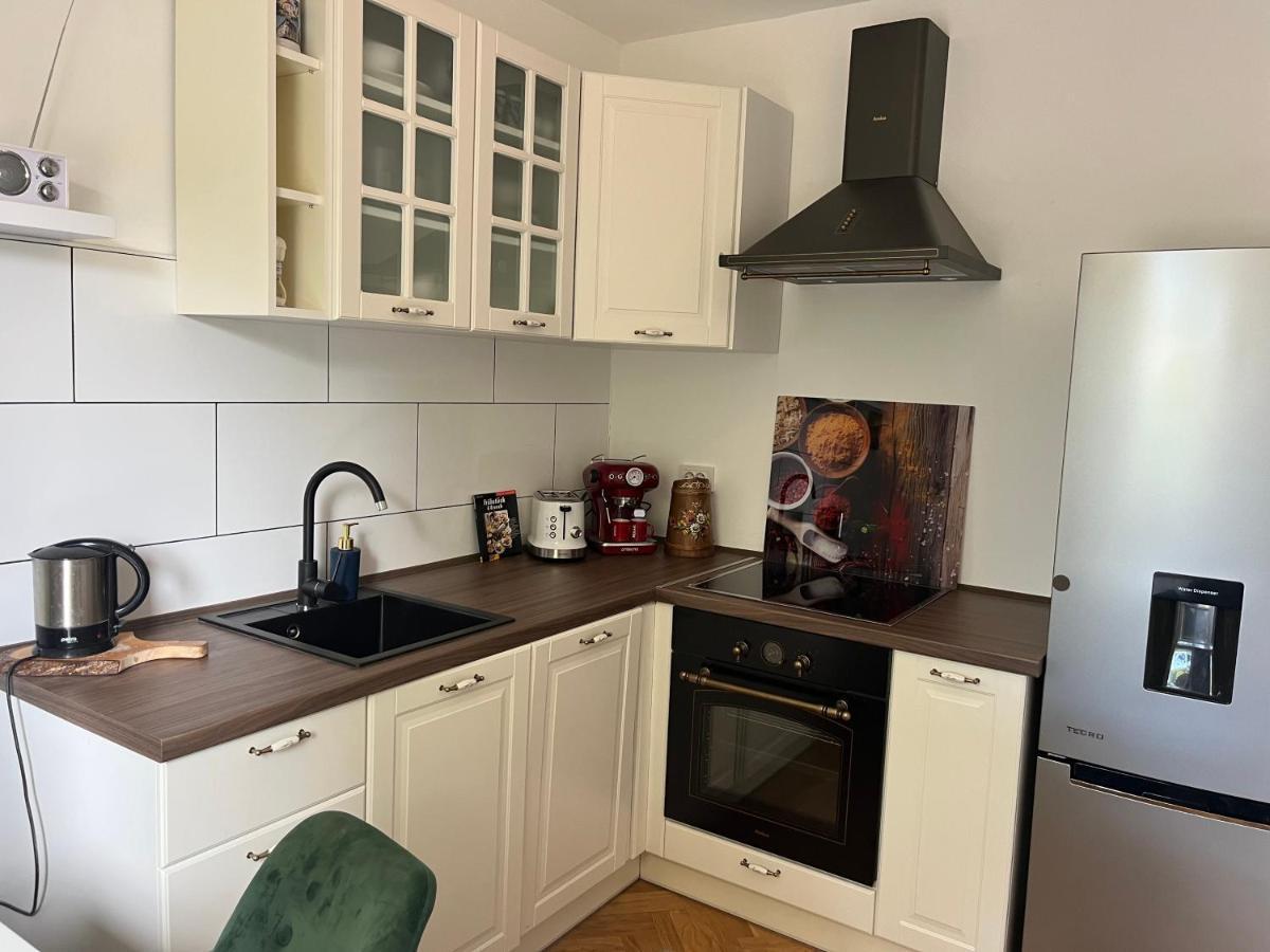 Apartment Betty Малинська Екстер'єр фото
